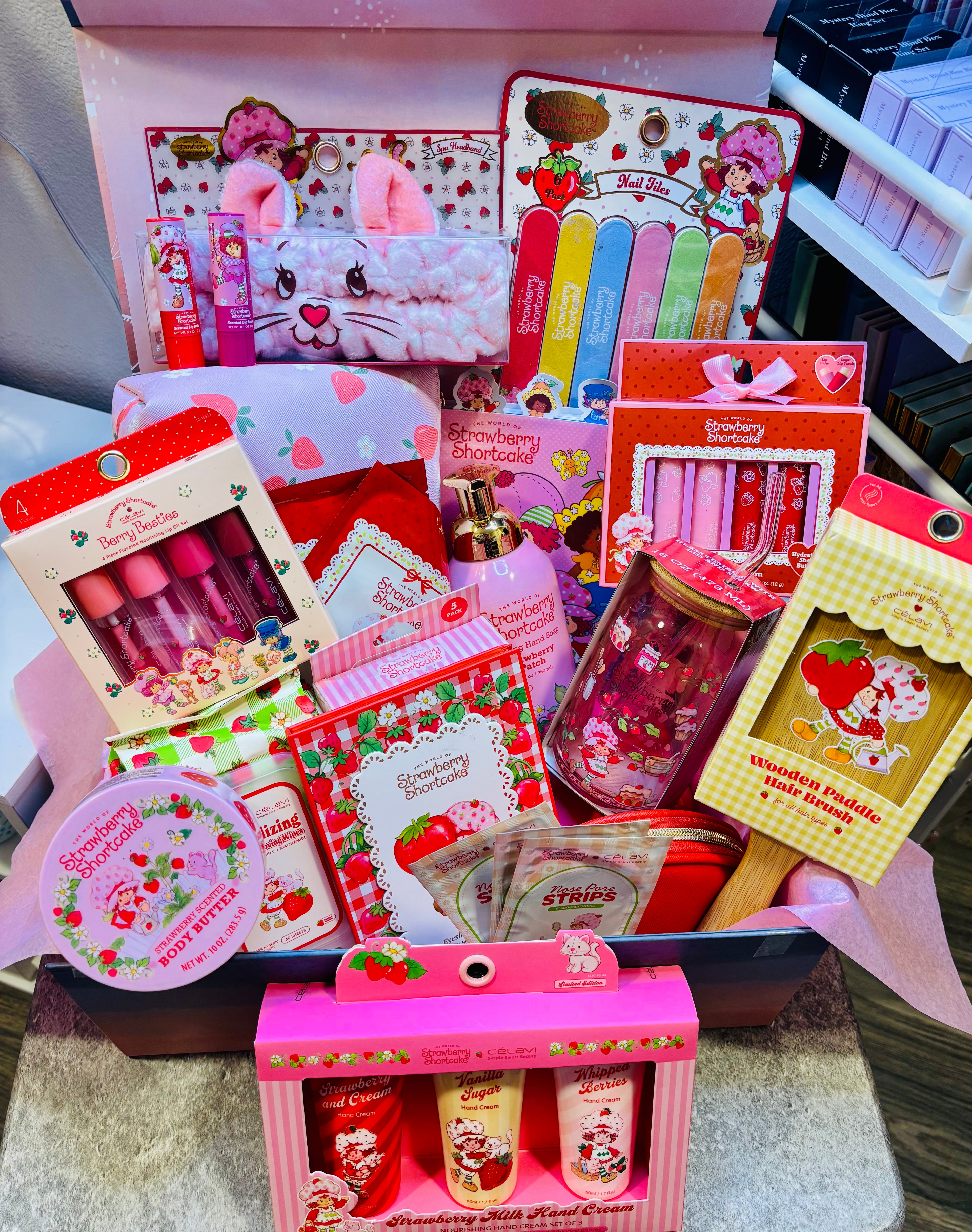 Exclusive Shortcake Box